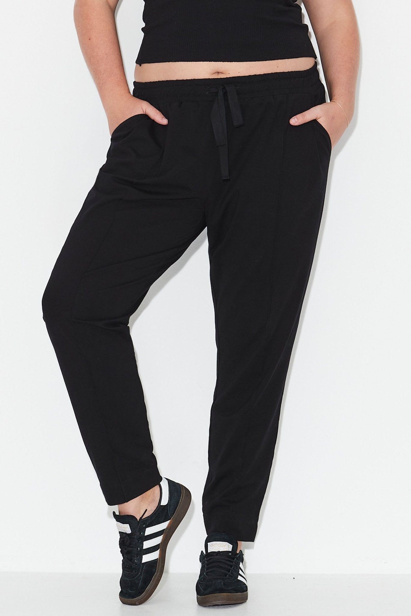 Pintuck Tapered Pants - Black - 17 Sundays17 SundaysPintuck Tapered Pants - Black