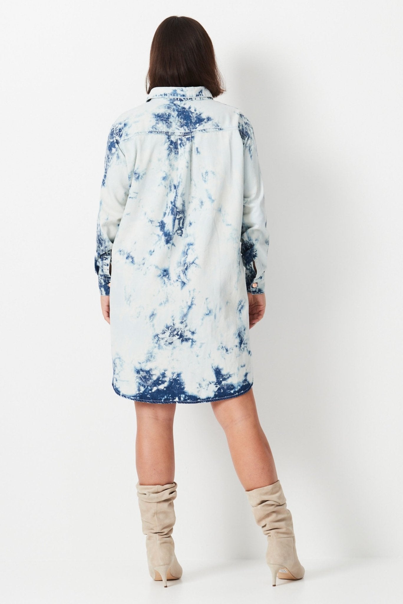 Shibori Denim Shirt Dress - White - 17 Sundays17 SundaysModel wears white and blue shibori tie dye plus size denim shirt dress