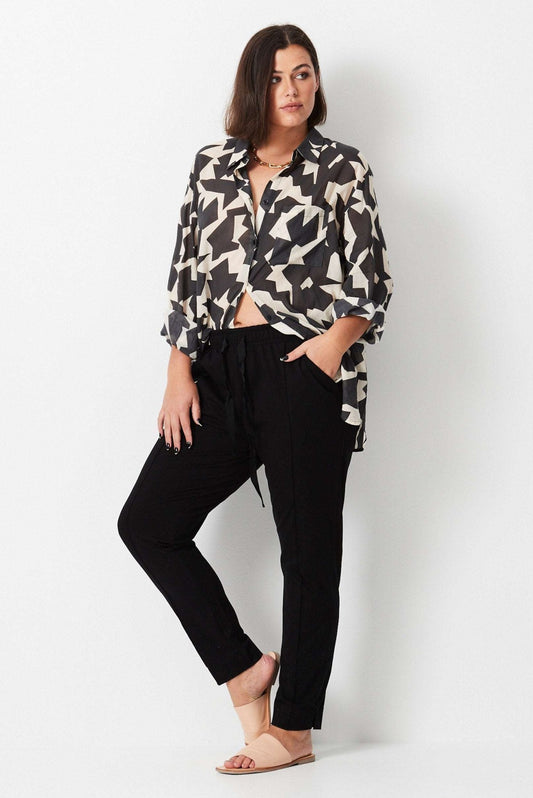 Pintuck Tapered Pants - Black - 17 Sundays17 SundaysPintuck Tapered Pants - Black