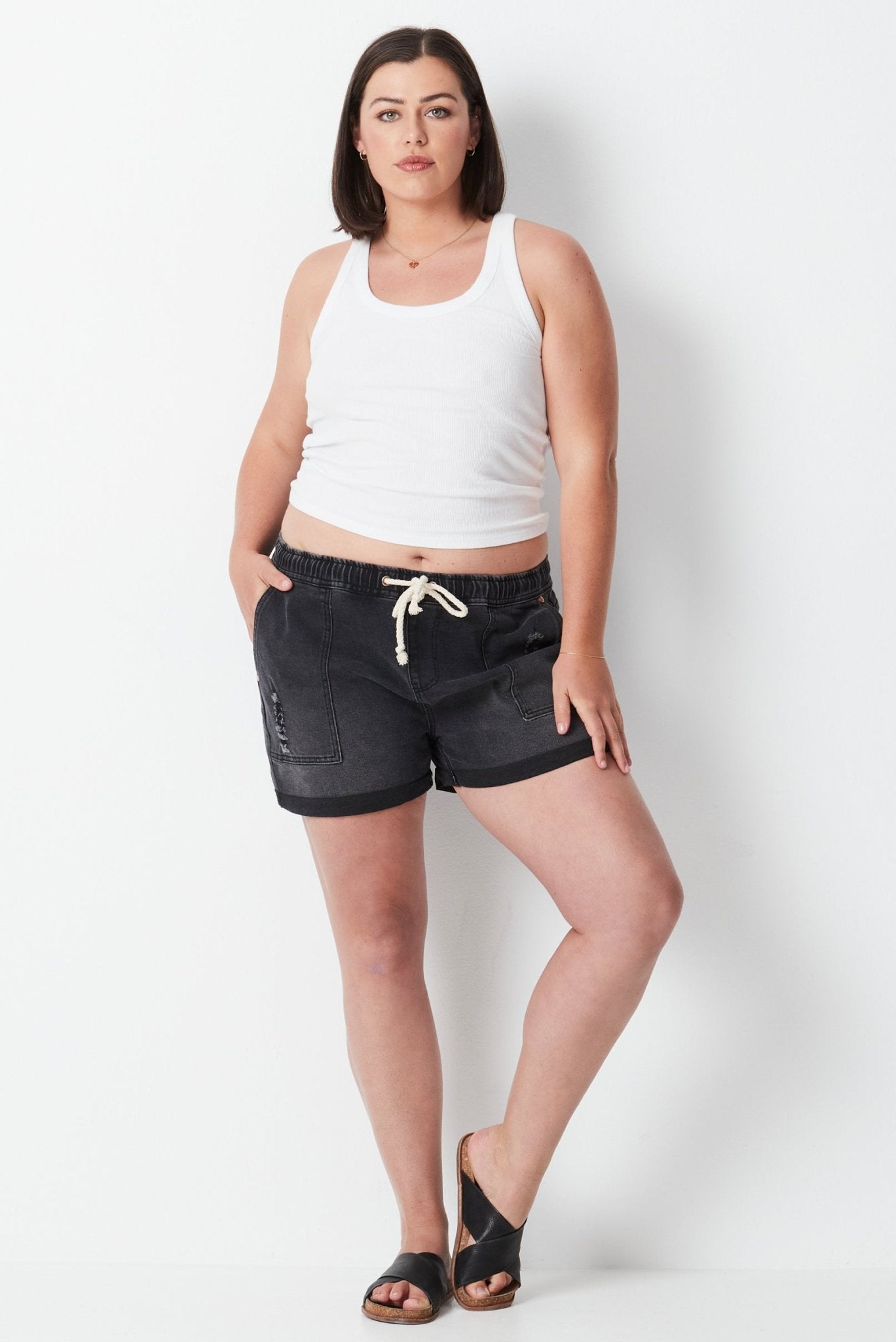 Hazy Relaxed Shorts - Vintage Black - 17 Sundays17 SundaysHazy Relaxed Shorts - Vintage Black