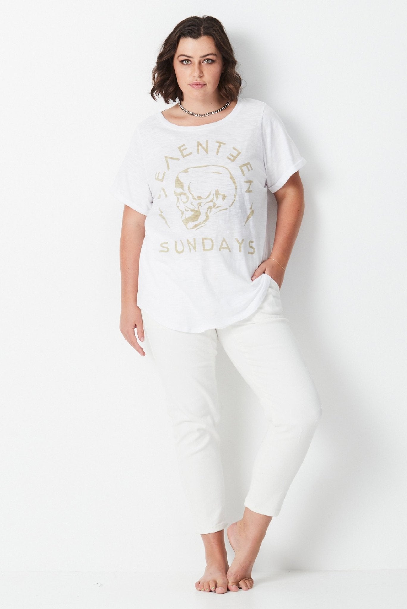 Rider Tee - White/Bone - 17 Sundays17 Sundaysmodel wears plus size cotton white tee with bone print