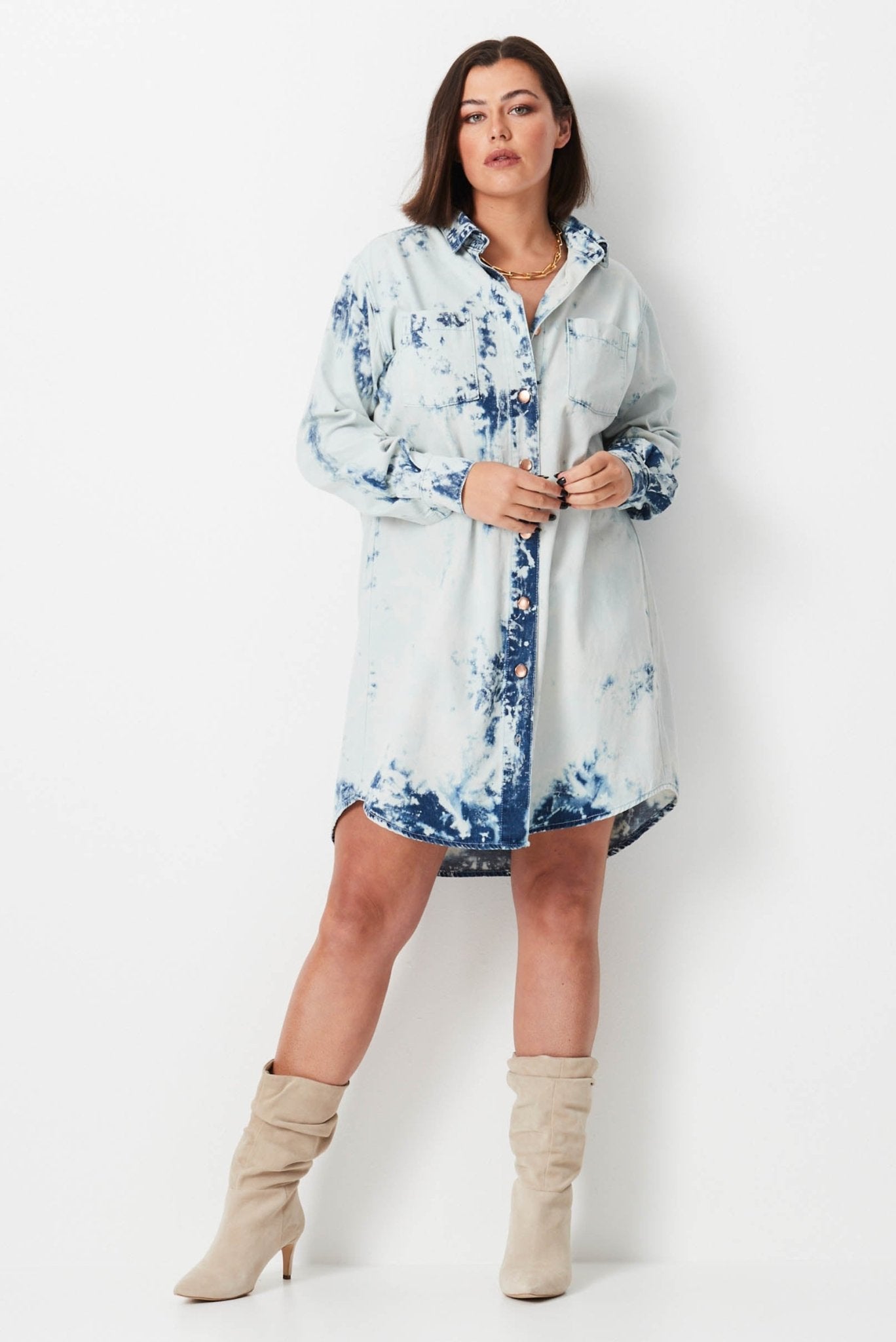 Shibori Denim Shirt Dress - White - 17 Sundays17 SundaysModel wears white and blue shibori tie dye plus size denim shirt dress